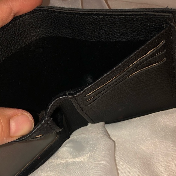 FREE‼️BROKEN LEATHER WALLET w/tassel & ♥️ pendant! - Picture 11 of 14